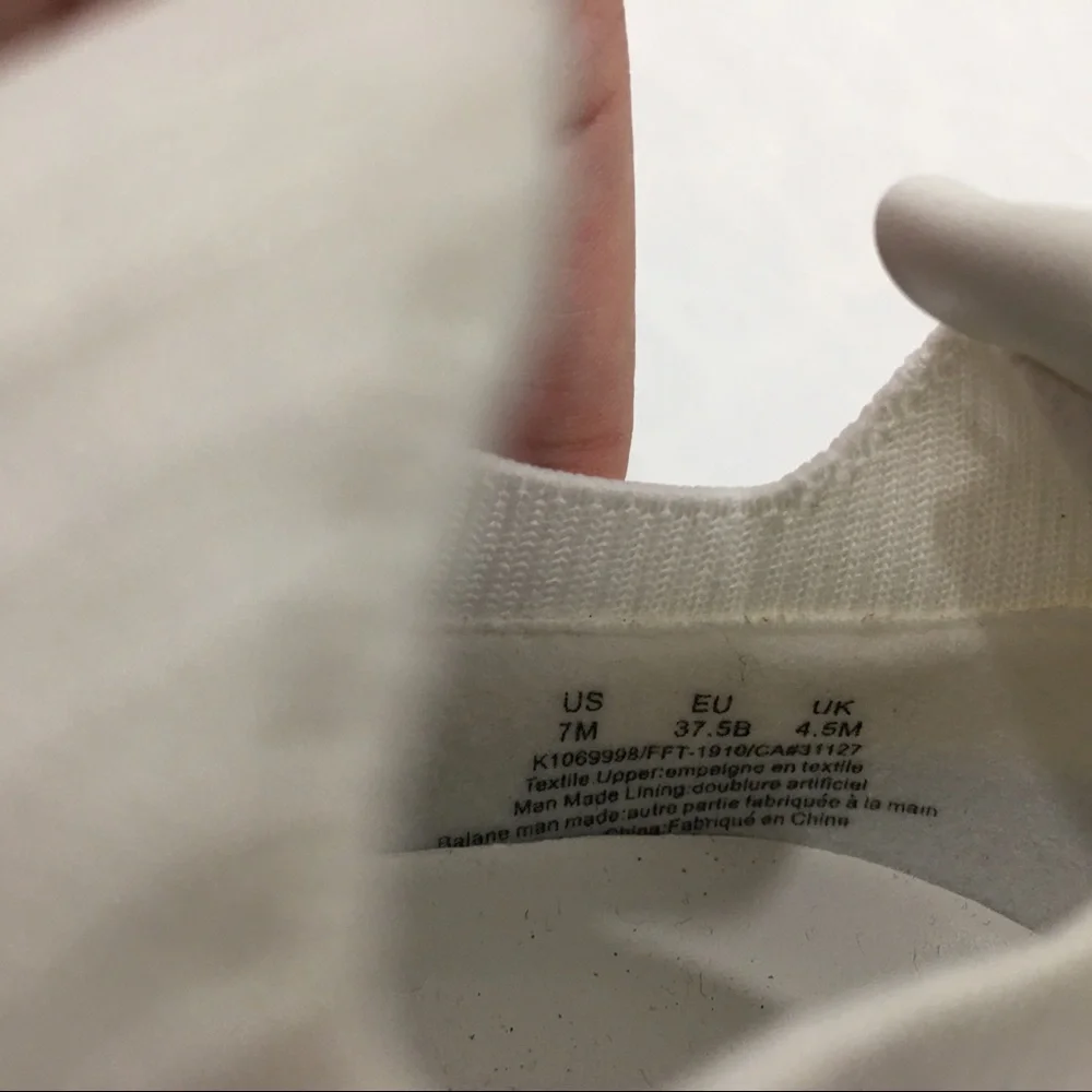 NWOT DKNY slip on sneaker size 7 - Picture 9 of 9